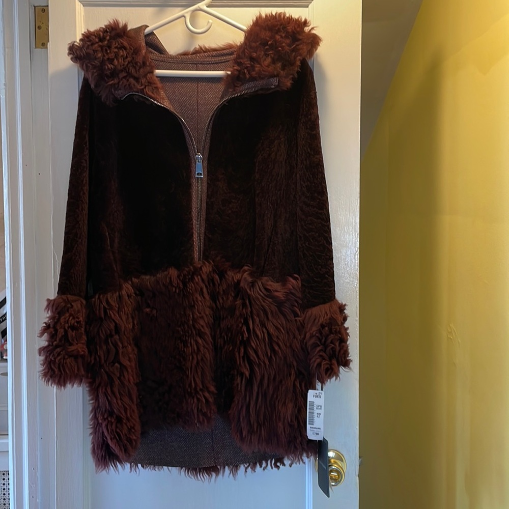 Brand New w tags Burgundy Suprema Shearling Made in Italy Fur Coat with hood.